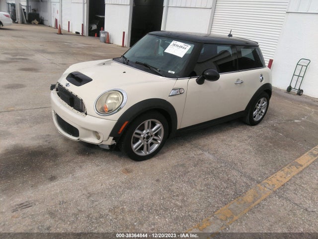 2010 MINI COOPER S WMWMF7C50ATX42380 Photo 1