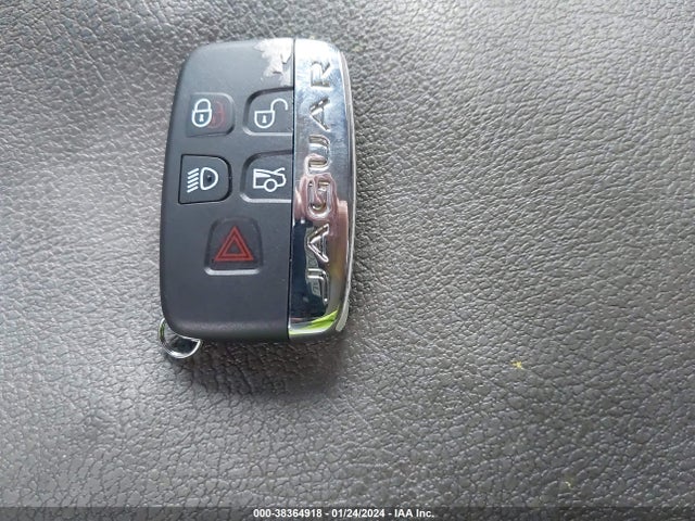 SAJWA6AT3H8K44761 Jaguar F-type Premium