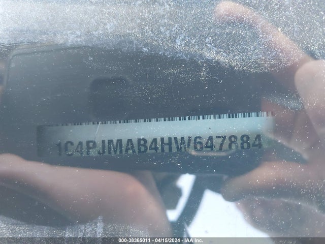 1C4PJMAB4HW647884 Jeep Cherokee Sport 4x4