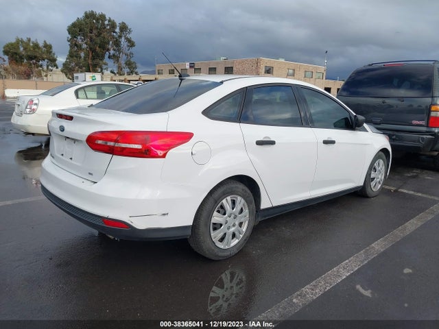 Ford FOCUS S 2017 1FADP3E27HL277740 Image 4