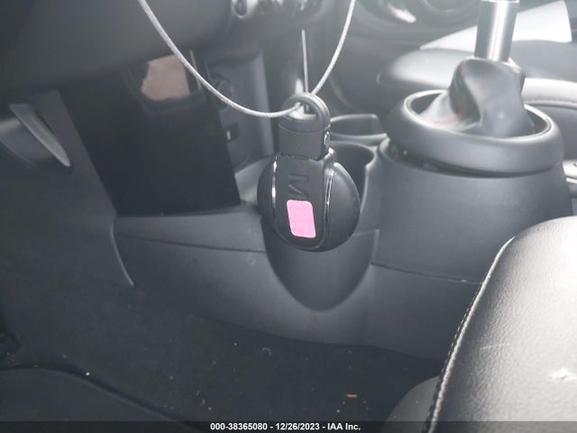 2019 MINI CONVERTIBLE WMWWG9C51K3J31244 Photo 10