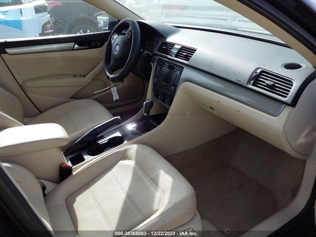 1VWAS7A37FC117627 Volkswagen Passat 1.8t Limited Edition