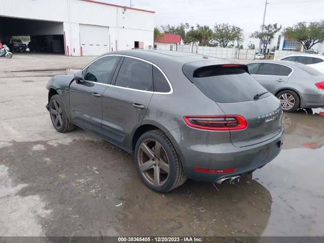 2016 PORSCHE MACAN WP1AB2A50GLB42280 Photo 2
