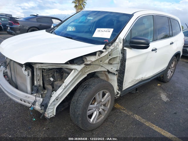 Honda PILOT LX 2018 5FNYF5H16JB028996 Image 2