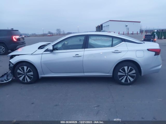 1N4BL4DW6LC225585 Nissan Altima Sv Intelligent Awd