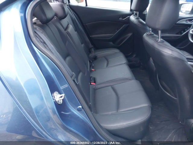 2018 MAZDA MAZDA3 TOURING VIN: 3MZBN1V30JM260011