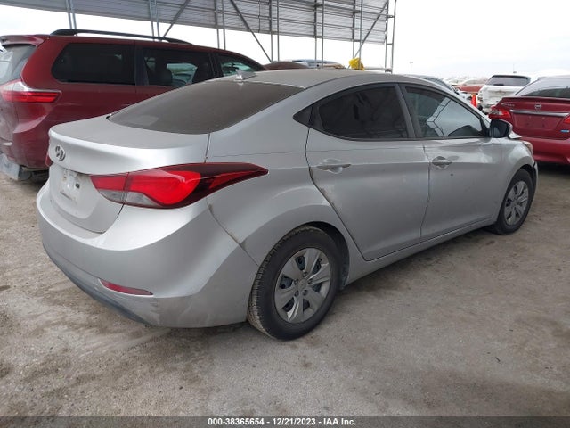 2016 HYUNDAI ELANTRA SE VIN: 5NPDH4AE1GH748006
