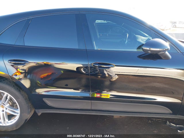 Porsche Macan 2021 WP1AA2A54MLB15727 Image 14