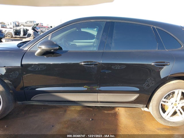 Porsche Macan 2021 WP1AA2A54MLB15727 Image 15