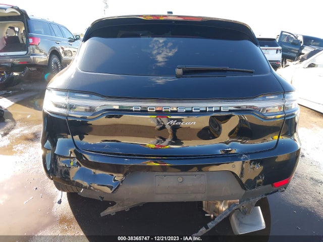 Porsche Macan 2021 WP1AA2A54MLB15727 Image 17