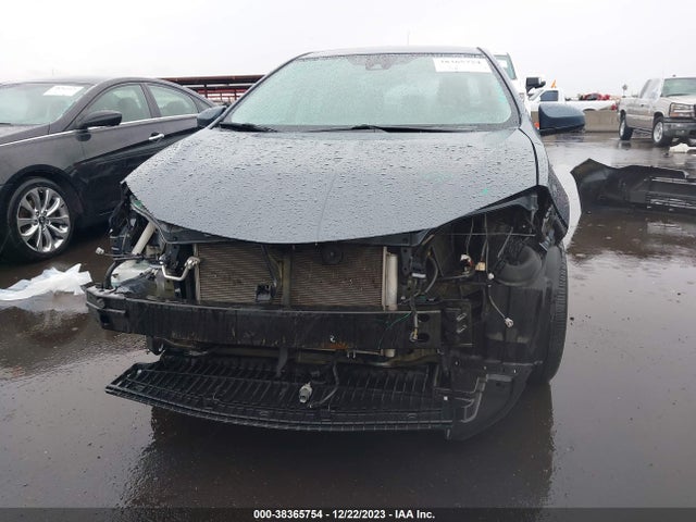 2018 TOYOTA COROLLA LE VIN: 2T1BURHE3JC117192