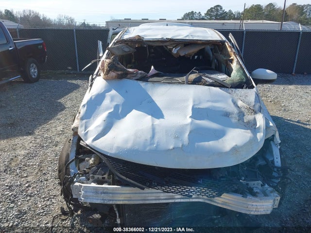 2C4RC1CG4NR218615 Chrysler Voyager Lx
