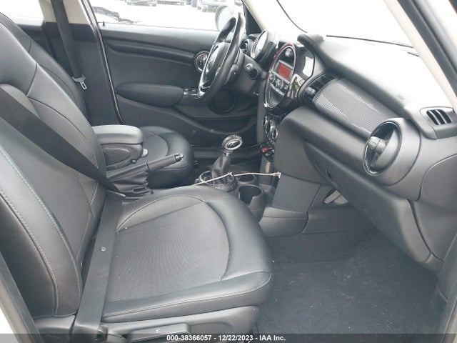 2016 MINI HARDTOP WMWXU1C50G2D12110 Photo 4