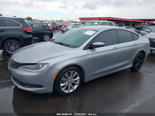 Chrysler 200 S 2015 1C3CCCBB5FN670728 Image 2