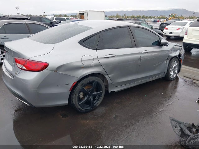 Chrysler 200 S 2015 1C3CCCBB5FN670728 Image 4