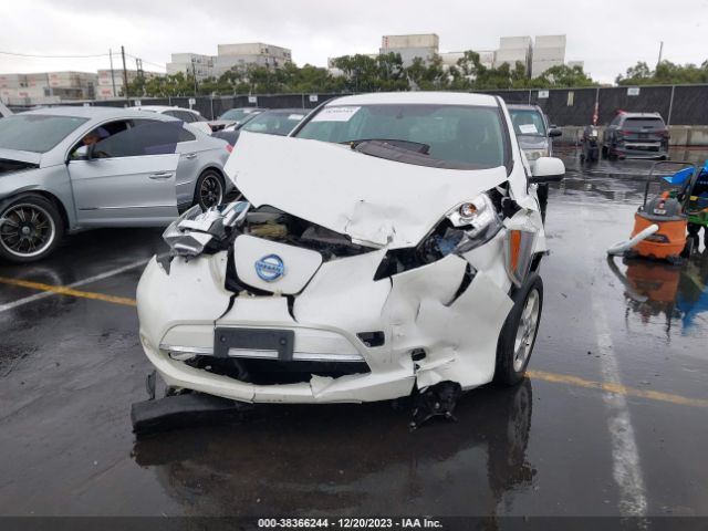 1N4AZ0CP0EC340506 Nissan LEAF SV