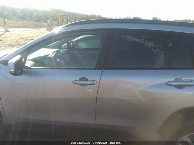 2022 TOYOTA COROLLA CROSS LE VIN: 7MUCAAAG7NV036404