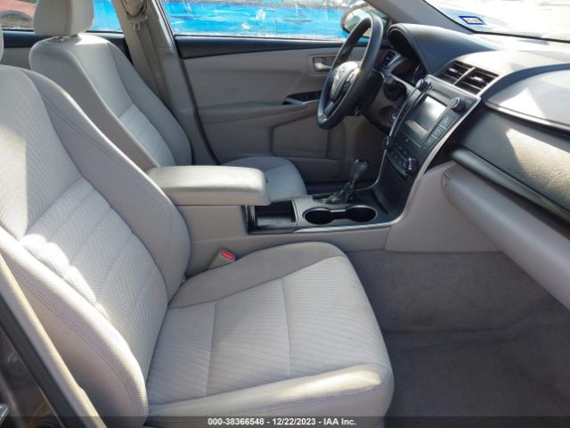 4T1BF1FK4HU435495 Toyota CAMRY LE