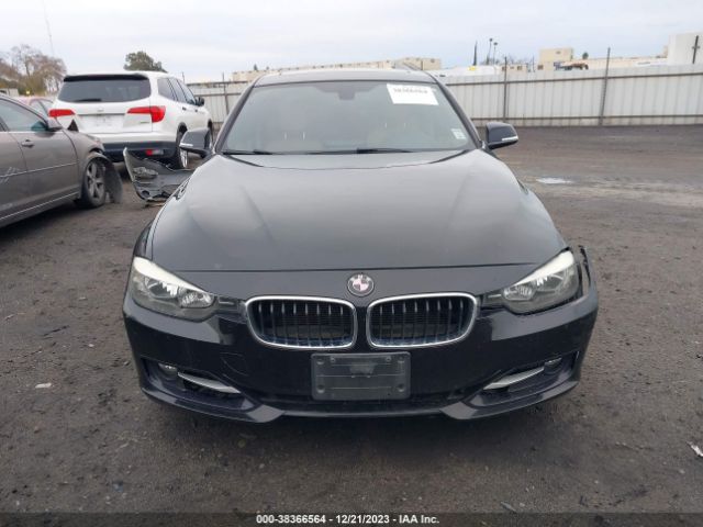 WBA3C1C54FK122002 BMW 3 Series 328i