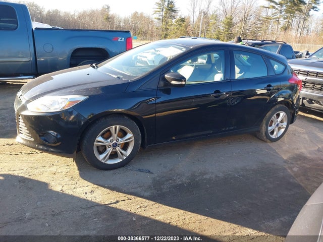 Ford FOCUS SE 2014 1FADP3K24EL151979 Image 2