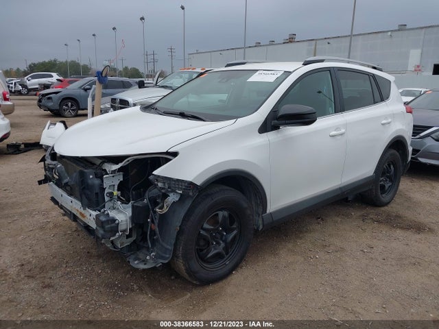 Toyota RAV4 LE 2017 2T3BFREVXHW622127 Image 2