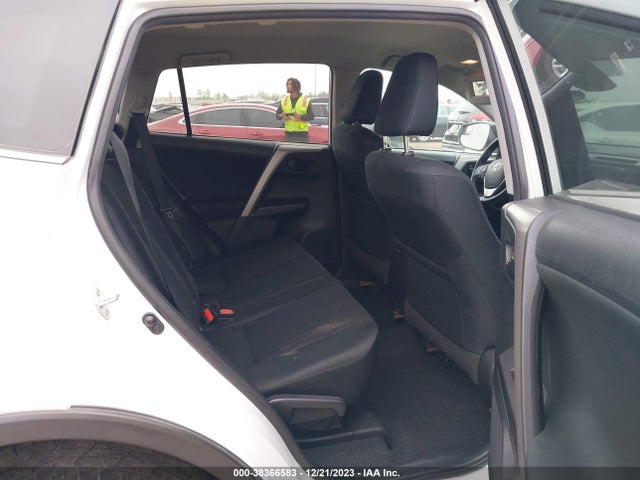 Toyota RAV4 LE 2017 2T3BFREVXHW622127 Image 8