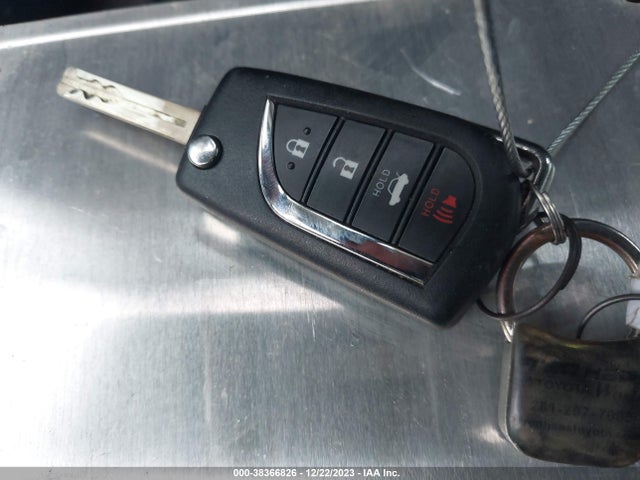 2020 TOYOTA COROLLA LE VIN: 5YFEPRAE9LP114069