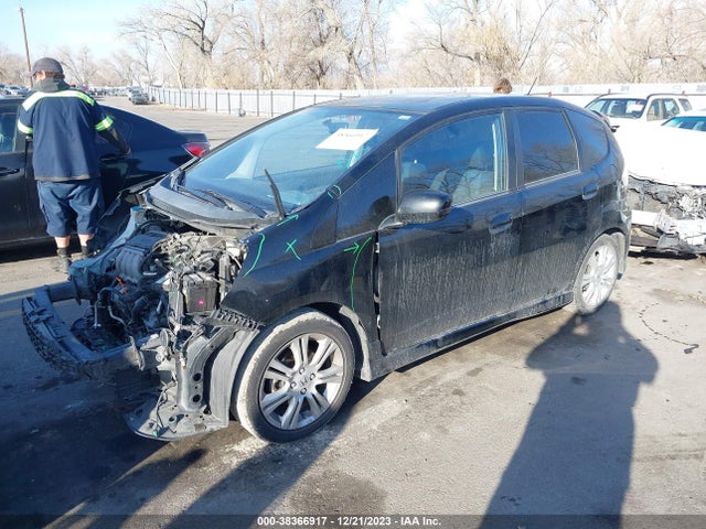 2011 HONDA FIT SPORT VIN: JHMGE8G51BC018491