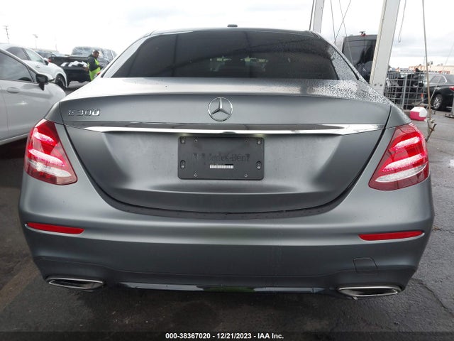 2019 MERCEDES-BENZ E 300 VIN: WDDZF4JB8KA606470
