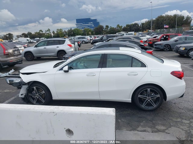 2022 MERCEDES-BENZ A 220 VIN: W1K3G4EB4NJ364455