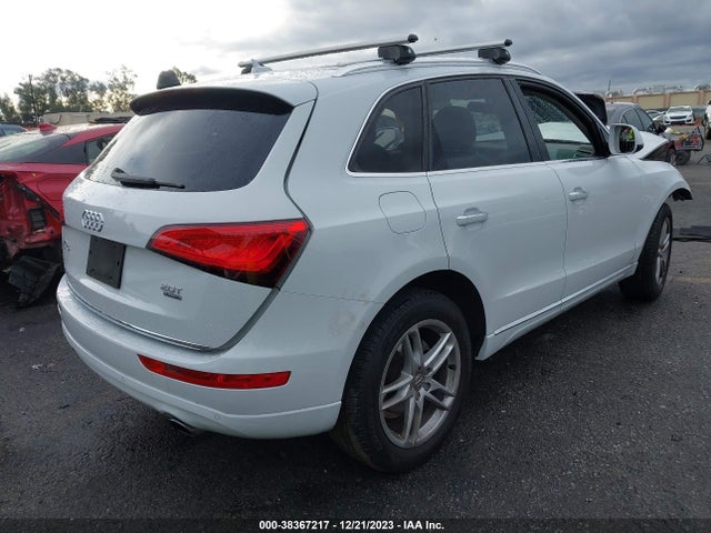 WA1C2AFP8HA068564 Audi Q5 2.0t Premium