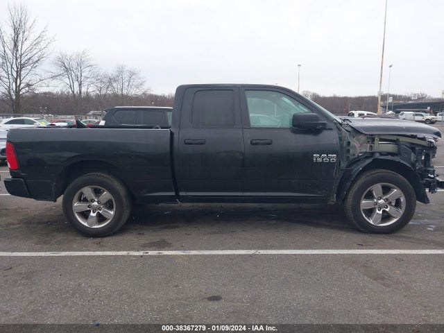 2018 RAM 1500 EXPRESS QUAD CAB 4X4 6'4 BOX VIN: 1C6RR7FTXJS302397