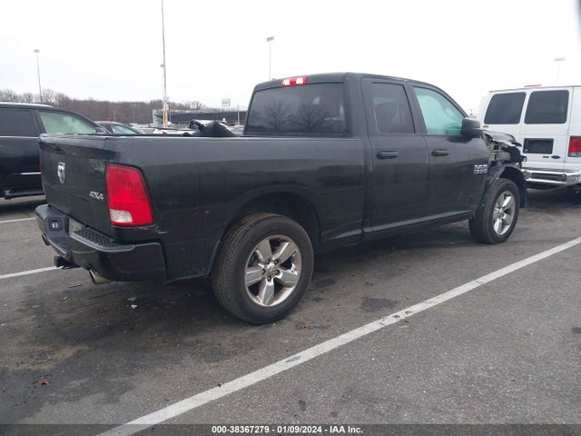 2018 RAM 1500 EXPRESS QUAD CAB 4X4 6'4 BOX VIN: 1C6RR7FTXJS302397