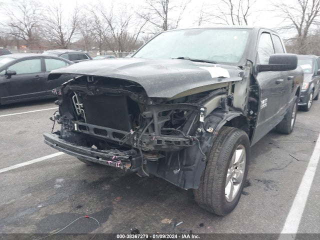 2018 RAM 1500 EXPRESS QUAD CAB 4X4 6'4 BOX VIN: 1C6RR7FTXJS302397