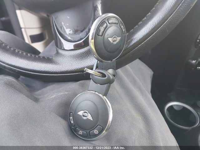 2012 MINI COOPER CLUBMAN WMWZF3C57CT268140 Photo 10