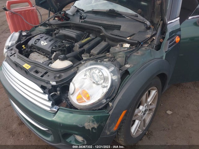 2012 MINI COOPER CLUBMAN WMWZF3C57CT268140 Photo 5