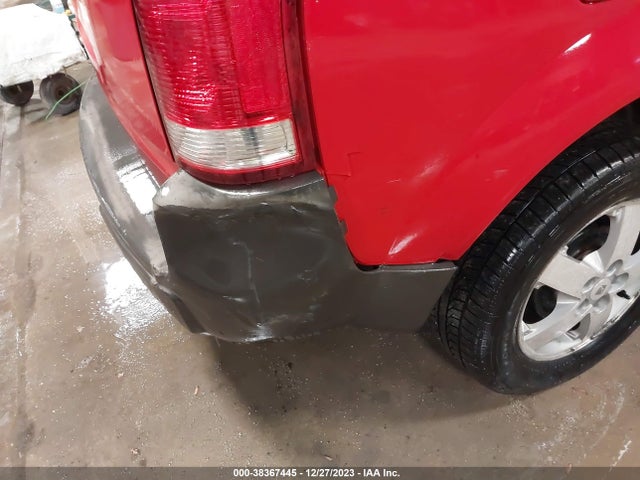 2005 SATURN VUE 4 CYL VIN: 5GZCZ23D45S802901
