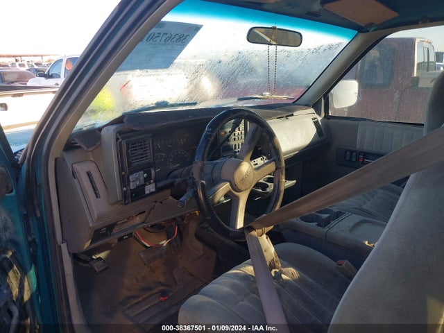 1994 GMC SIERRA K2500 VIN: 2GTFK29K9R1585635