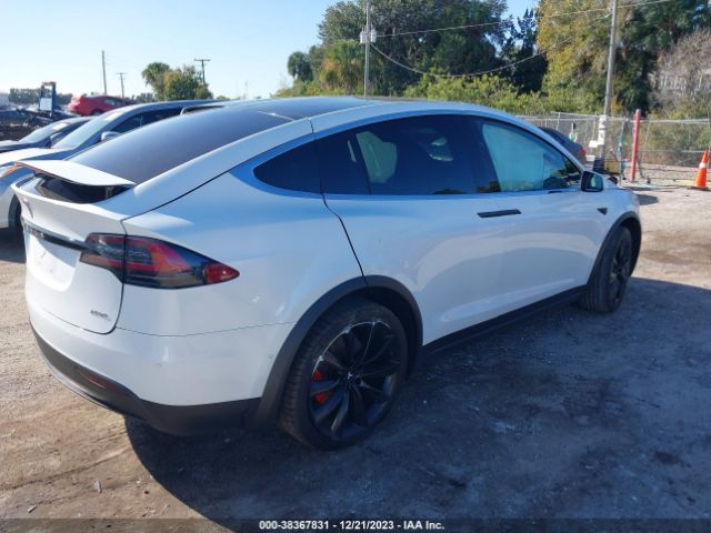 2018 TESLA MODEL X 5YJXCBE22JF111289 Photo 3