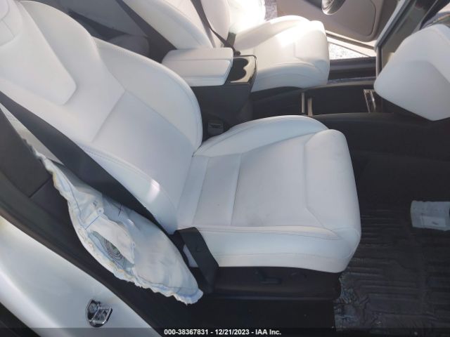 2018 TESLA MODEL X 5YJXCBE22JF111289 Photo 4