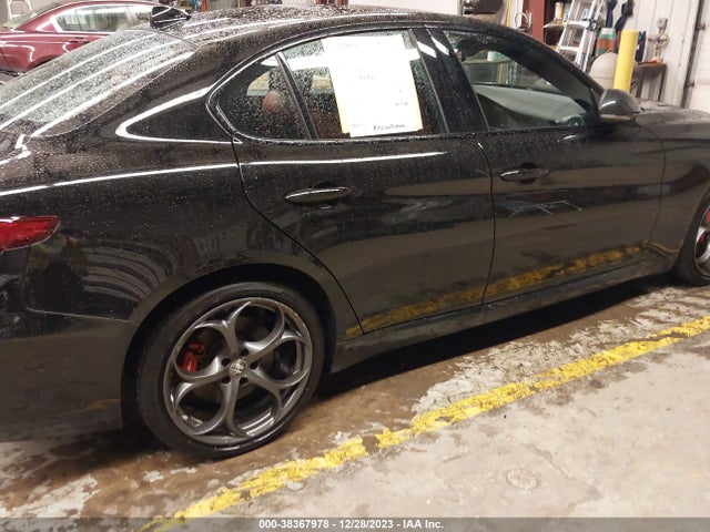ZARFANBN1M7640850 Alfa Romeo Giulia Ti Sport