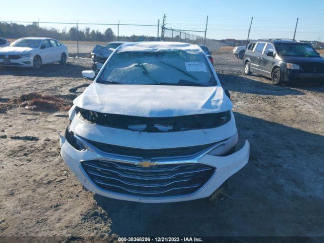 1G1ZD5ST2NF209785 Chevrolet Malibu Fwd Lt