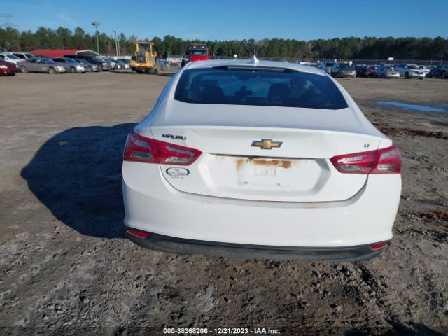 1G1ZD5ST2NF209785 Chevrolet Malibu Fwd Lt