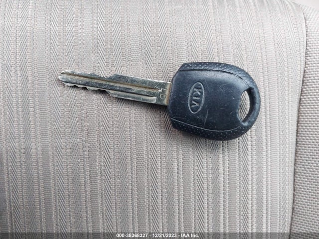 2009 KIA SPORTAGE LX VIN: KNDJF724597582211