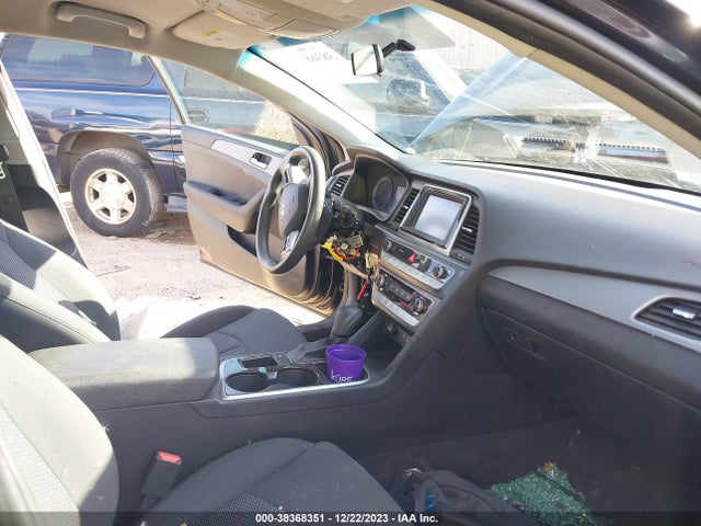 Hyundai SONATA SE 2019 5NPE24AF7KH764069 Image 5