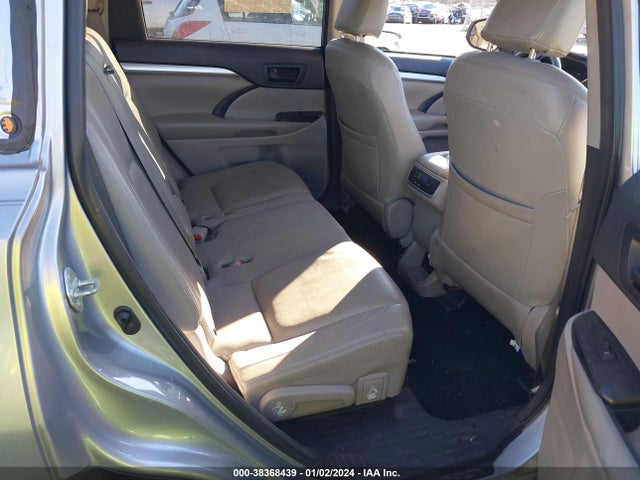 Toyota Highlander Le V6 2015 5TDZKRFH6FS064553 Image 8