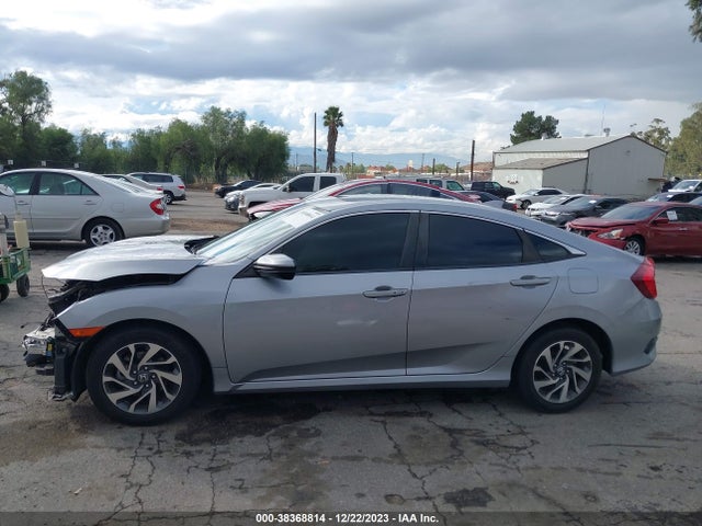 Honda CIVIC EX 2018 2HGFC2F72JH596728 Image 15