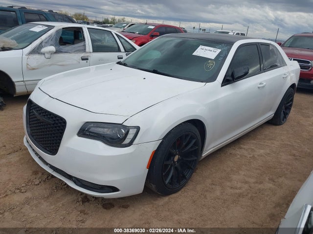 Chrysler 300 Touring 2020 2C3CCAAG6LH187299 Image 2