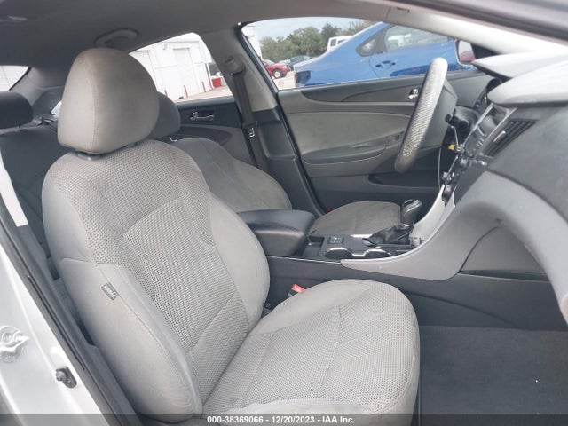 2013 HYUNDAI SONATA GLS VIN: 5NPEB4AC4DH566686