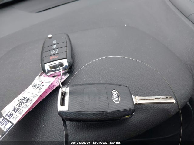 KIA SOUL + 2019 KNDJP3A59K7650063 Image 11